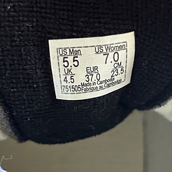 Vans Burgundy Suede Old Skool High Tops - Size 5.5 Men’s and 7 Women’s - Picture 6 of 11